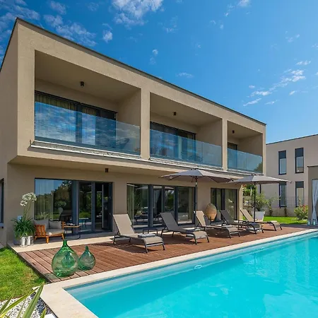 Holiday home Amorella