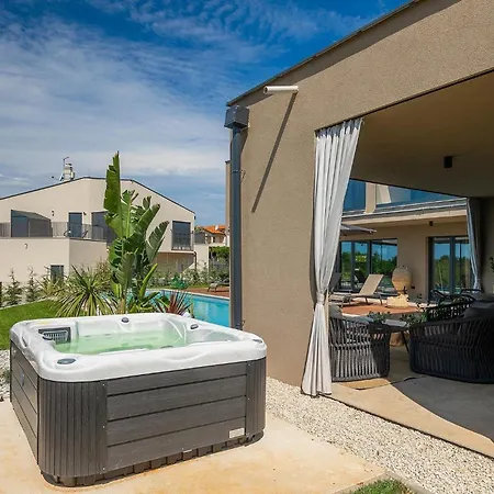 Holiday home Amorella *